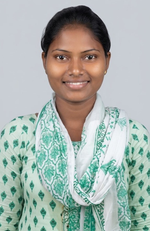 Sunita Kachhap - Full time Cleaner in Malad West in Mumbai